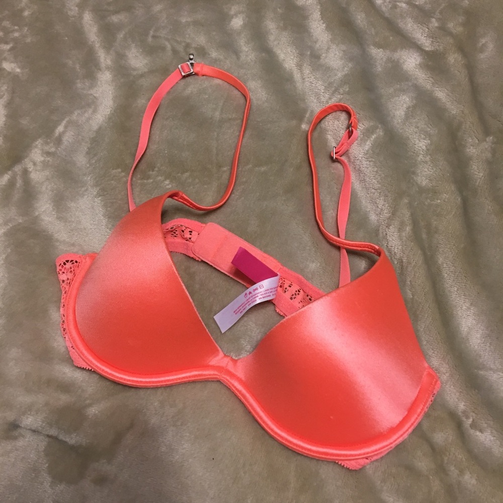 Pink Victoria Secret Scoopneck bra -32B